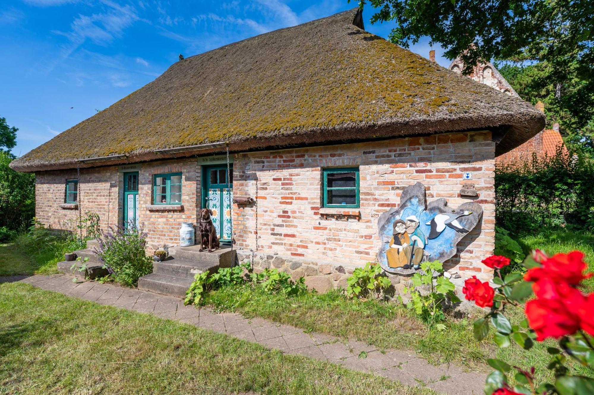 Apartamento Hexenhaus auf Rügen Rappin Exterior foto